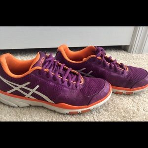 ASICS tennis shoes